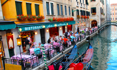 Velencei vacsora egy hangulatos olasz étteremben